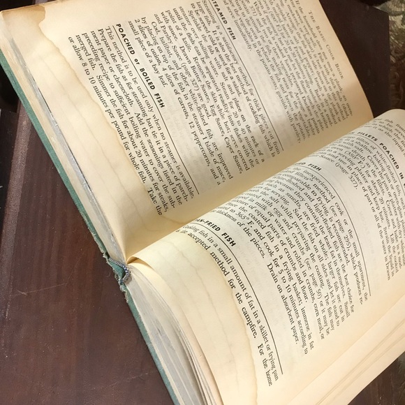 Vintage “The Basic Cookbook 1947 - Picture 5 of 5